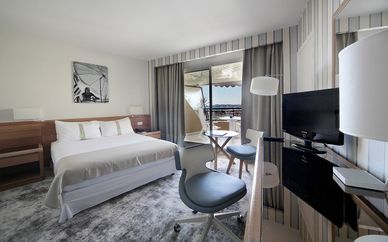 Holiday Inn Nice Port Saint-Laurent 4*