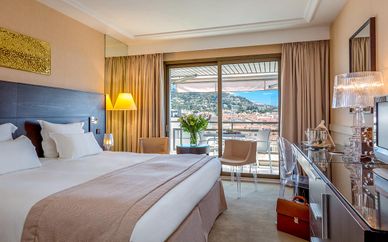 Hôtel Barrière Le Gray d'Albion Cannes 4*