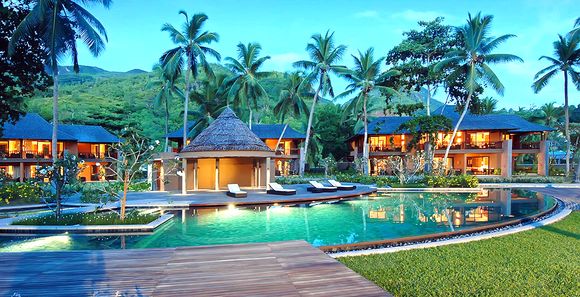 Constance Ephélia Resort 5* en classe affaires avec Emirates