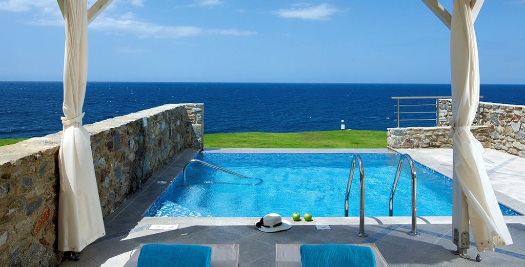 The Royal Blue Resort 5*