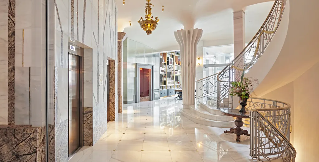 Hyatt Centric Gran Via Madrid 5*