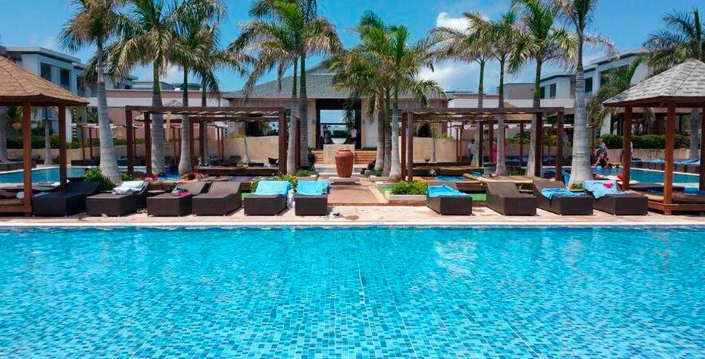 NH Capri  y  Hotel Playa Cayo Santa Maria 4*