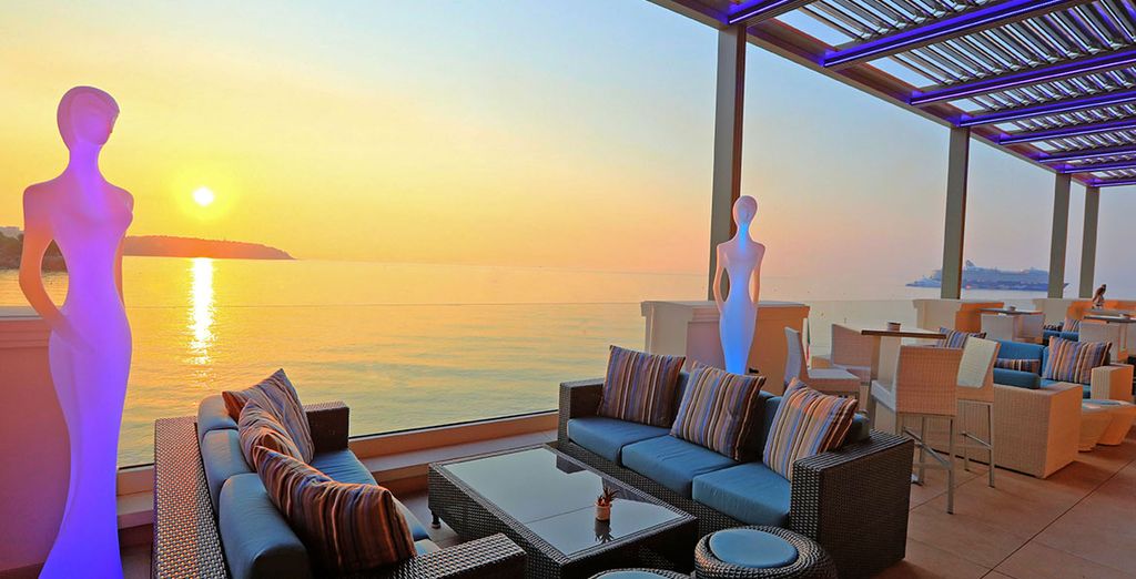 Hotel Monte Carlo Bay & Resort 4*