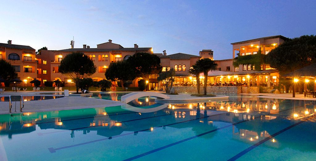 La Costa Golf & Beach Resort 4*