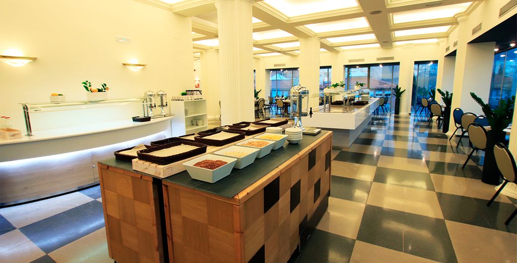 Ohtels San Antón 4*