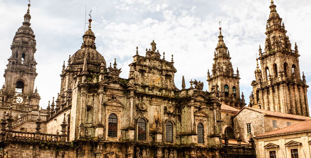 Recorrido en tren desde León hasta Santiago de Compostela