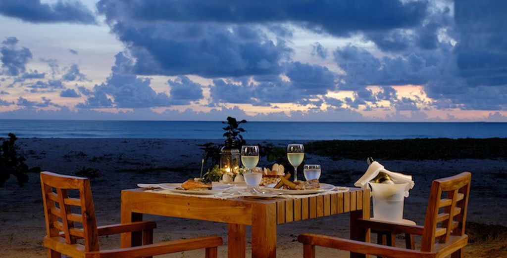 Glow Trinity Silom, River Kwai Jungle Raft y Mida Dhavaravati Grande