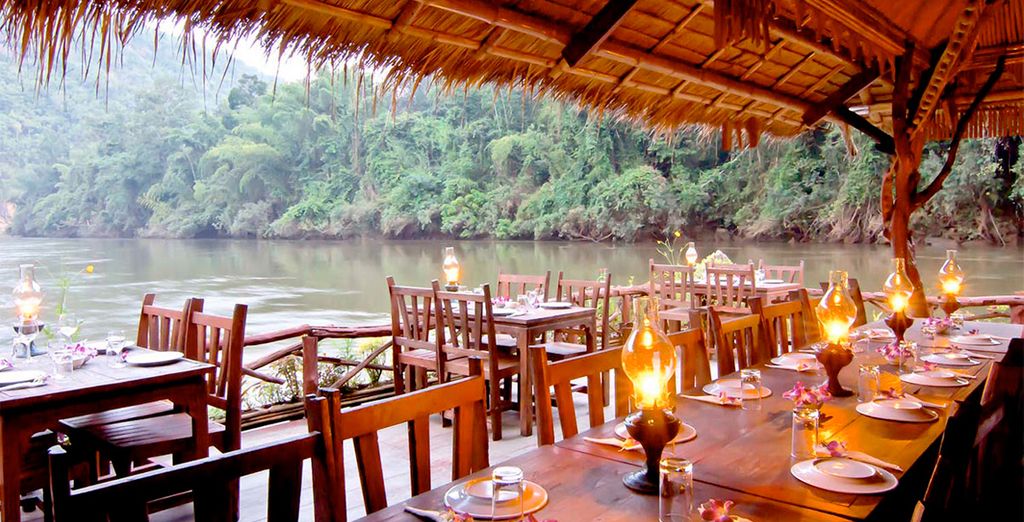 Glow Trinity Silom, River Kwai Jungle Raft y Mida Dhavaravati Grande