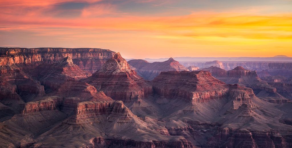 Le Grand Canyon au coucher du soleil, étape de l'autotour Grands espaces et légendes de l'Ouest