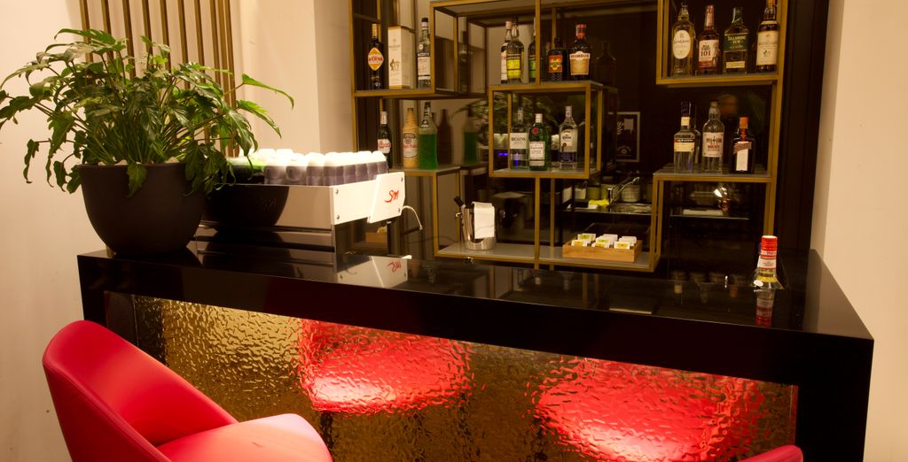 Salon feutré d’un palais palermitain reconverti en hôtel