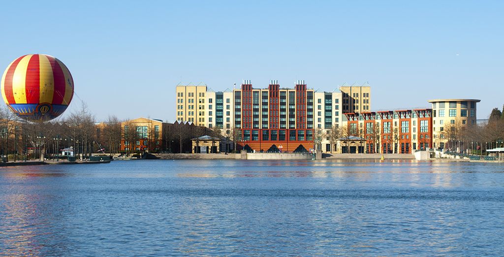 Disney's Hotel New York® 4*