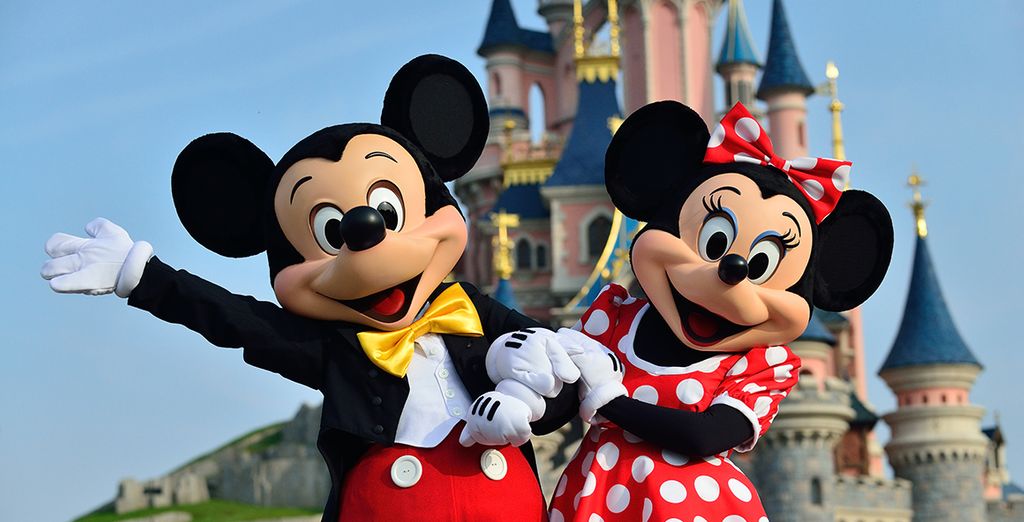 Photographie de Disneyland Paris, Mickey face au château