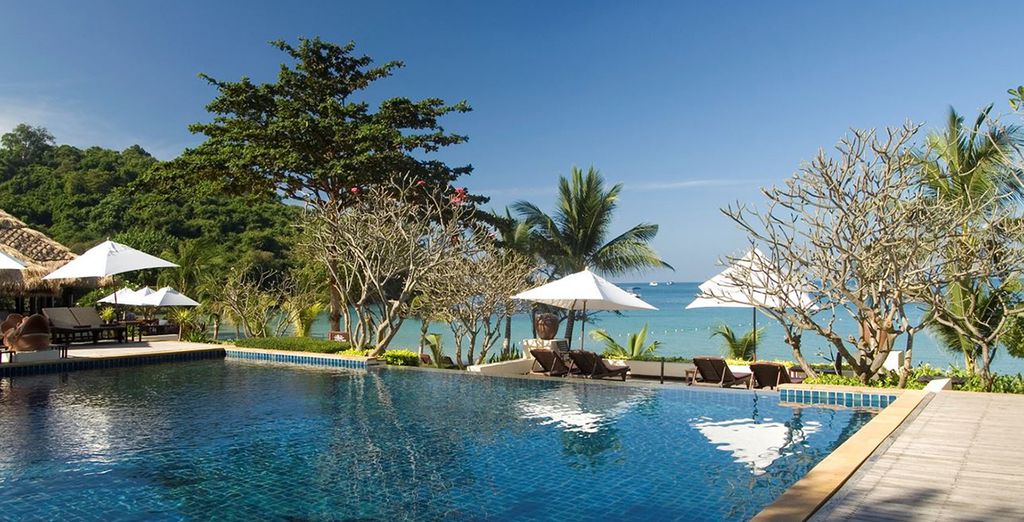 Ramada Plaza Menam Riverside 5* & Le Vimarn Cottages & Spa 4*
