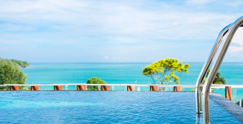 The Mansion Baliwood 5* + Mahagiri Resort Nusa Lembongan 4* + Le Méridien Bali Jimbaran 5* con possibile soggiorno a Singapore