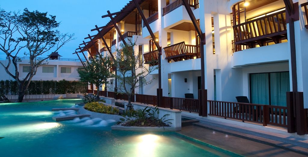The Tide Beachfront Siray 5* & The Elements Krabi Resort 4*