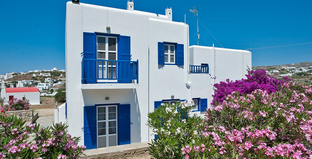 Club Gryparis Apartments