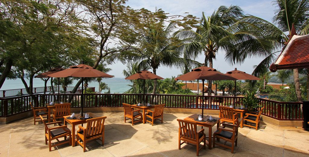Hotel Mandarin by Centre Point 4* + Novotel Phuket Kamala Beach Hotel 4*