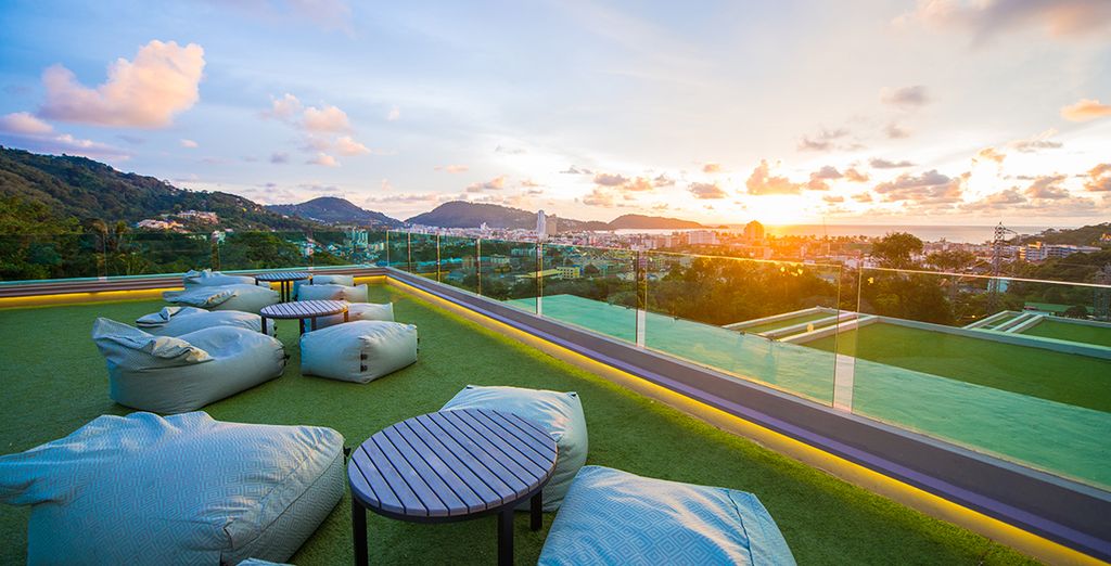 The Grand Fourwings Convention 5* + MAI HOUSE Patong Hill 5*