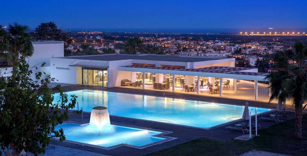 Royal Blue Resort & SPA 4*