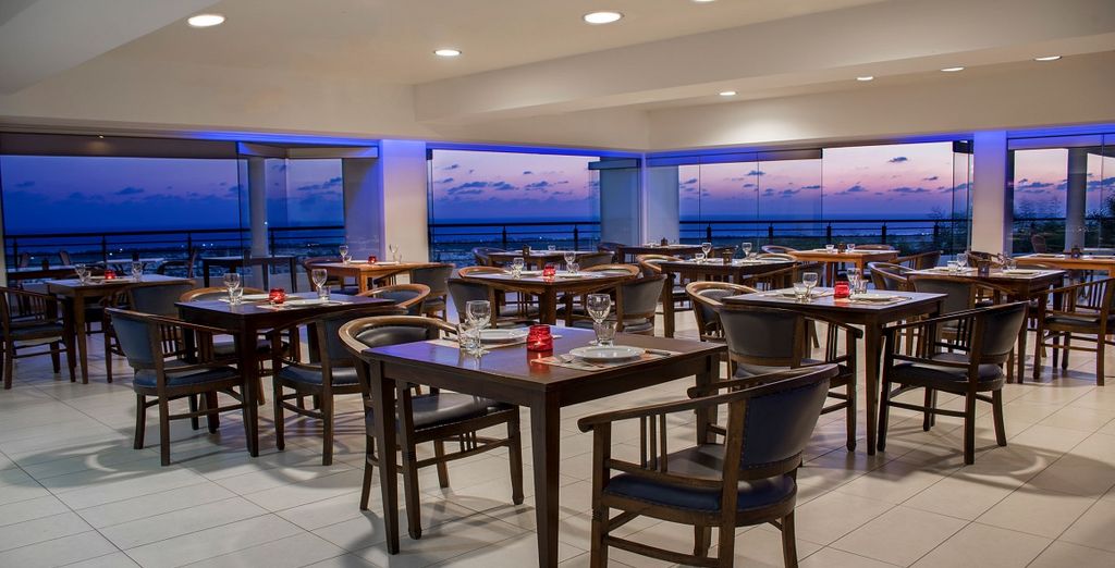 Royal Blue Resort & SPA 4*