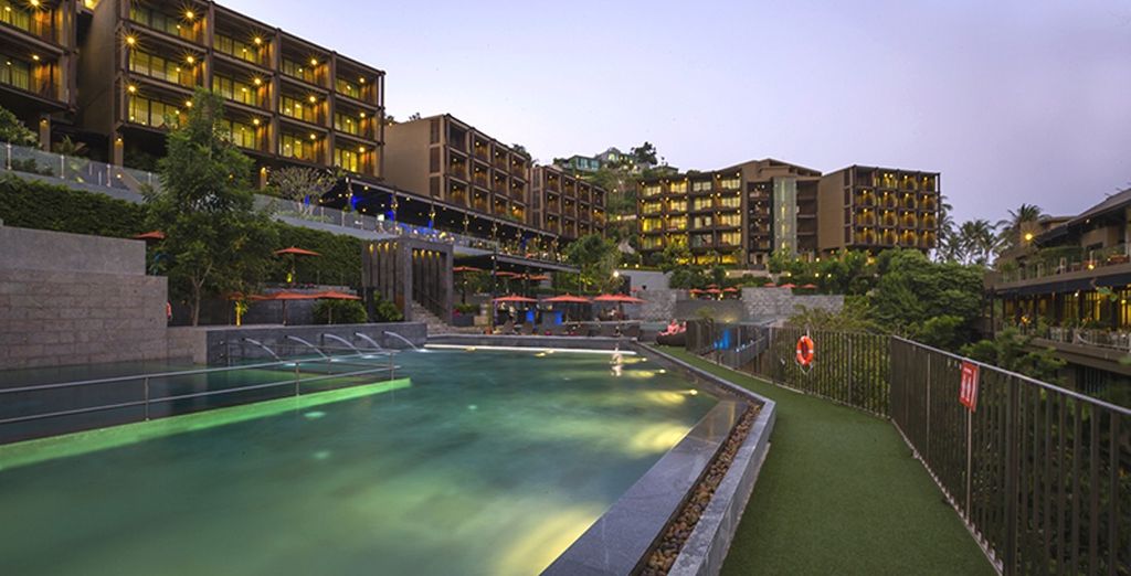 Combinato Hotel Tower Club @ Lebua 5* + Sunsuri Hotel Phuket 5*