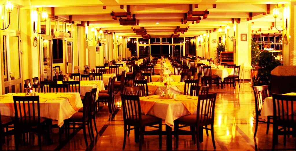 Hydros Beach Resort 4*S