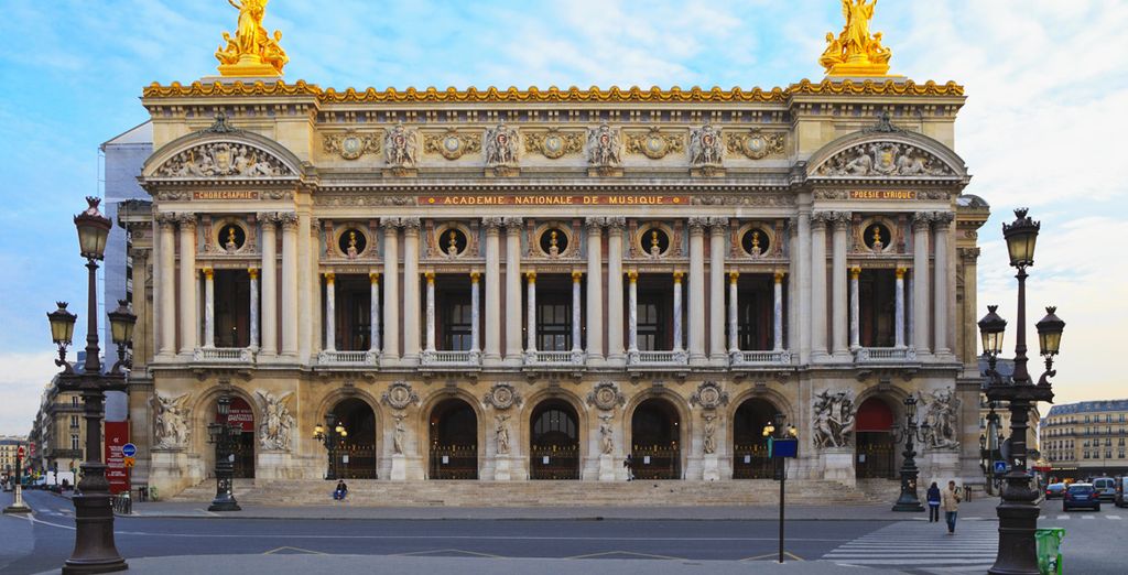 Hotel Rochester Champs Elysées 4*