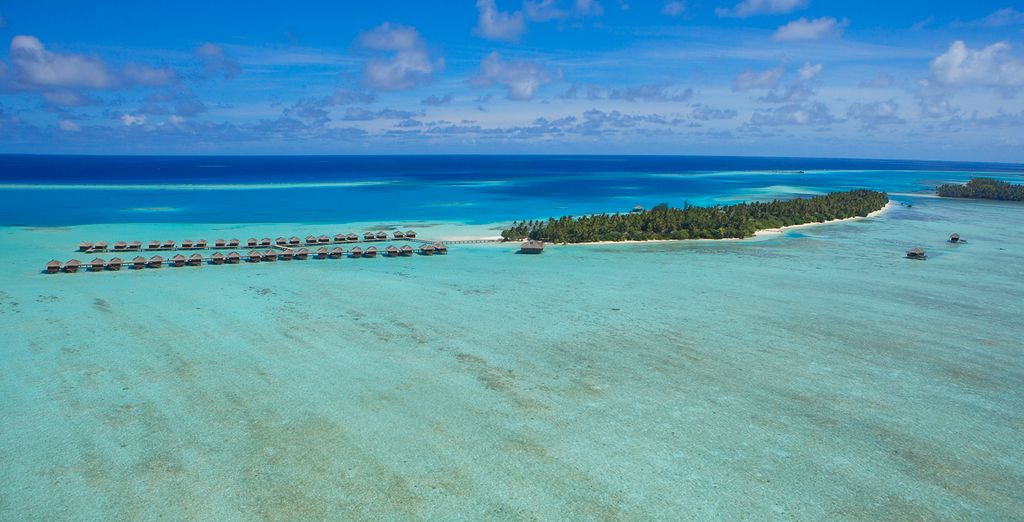 Combinato Dubai (Movenpick Hotel & Appartments) + Maldive (Medhufushi) 