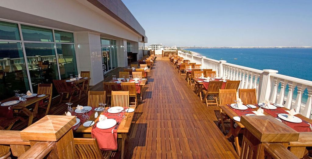 Crowne Plaza 5*