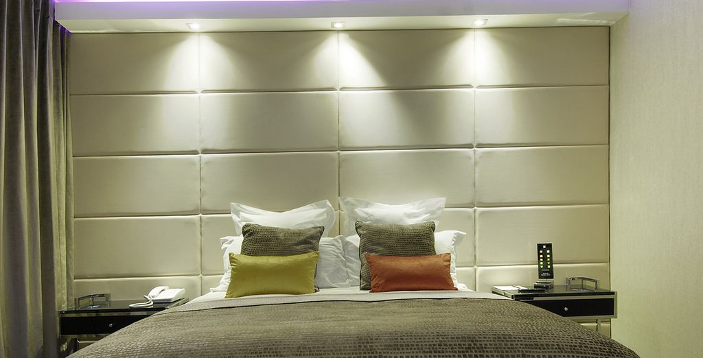 M by Montcalm