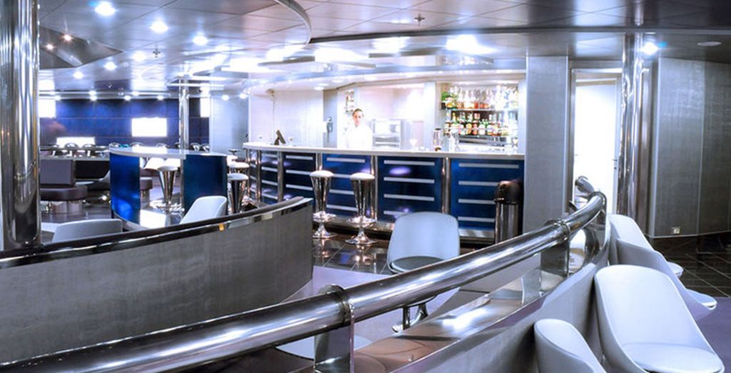 Castelsardo Resort Village 4* con Grimaldi Lines