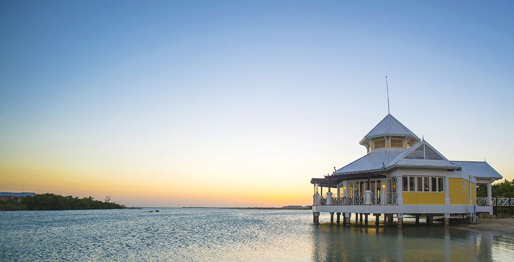 Hotel Victoria 4* & Blau Privilege Cayo Libertad 5*