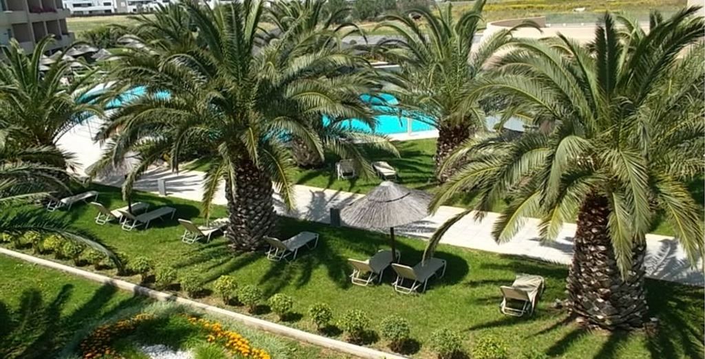 Sandy Beach Hotel 4*