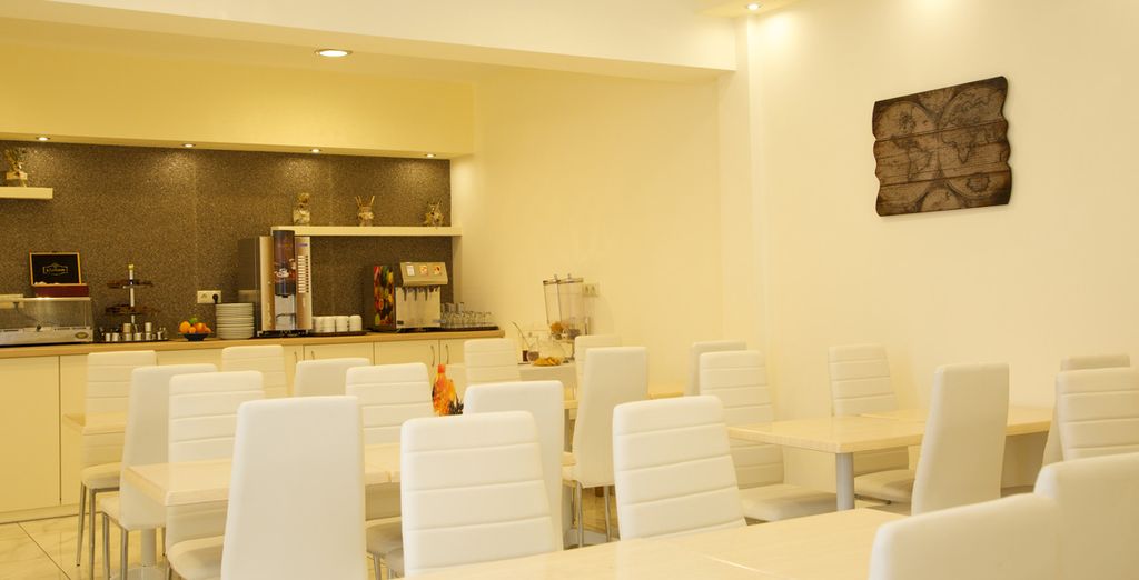 Golden Coast ApartHotel