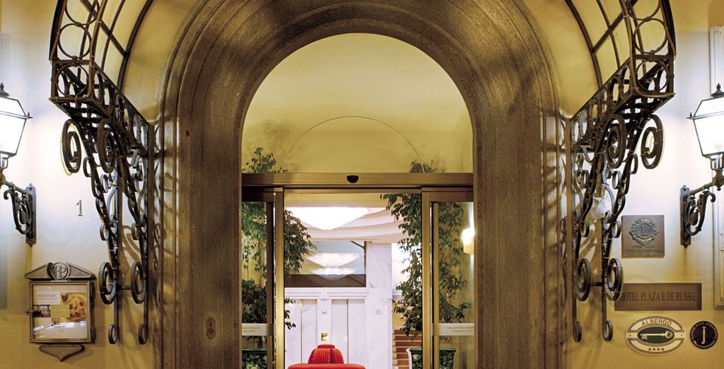 Hotel Plaza e de Russie 4*