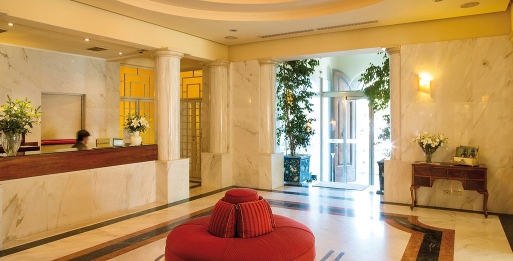 Hotel Plaza e de Russie 4*