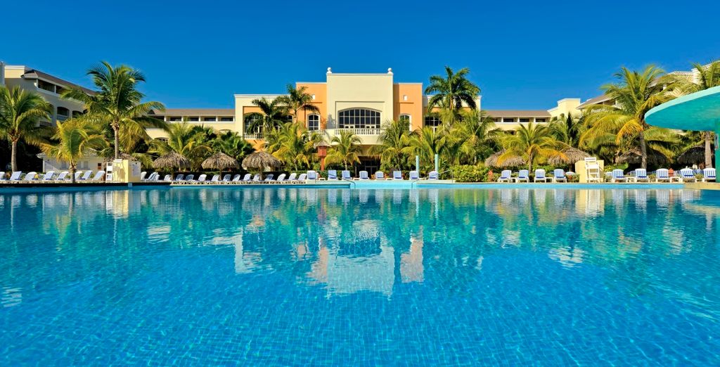 Iberostar Rose Hall Beach 5*