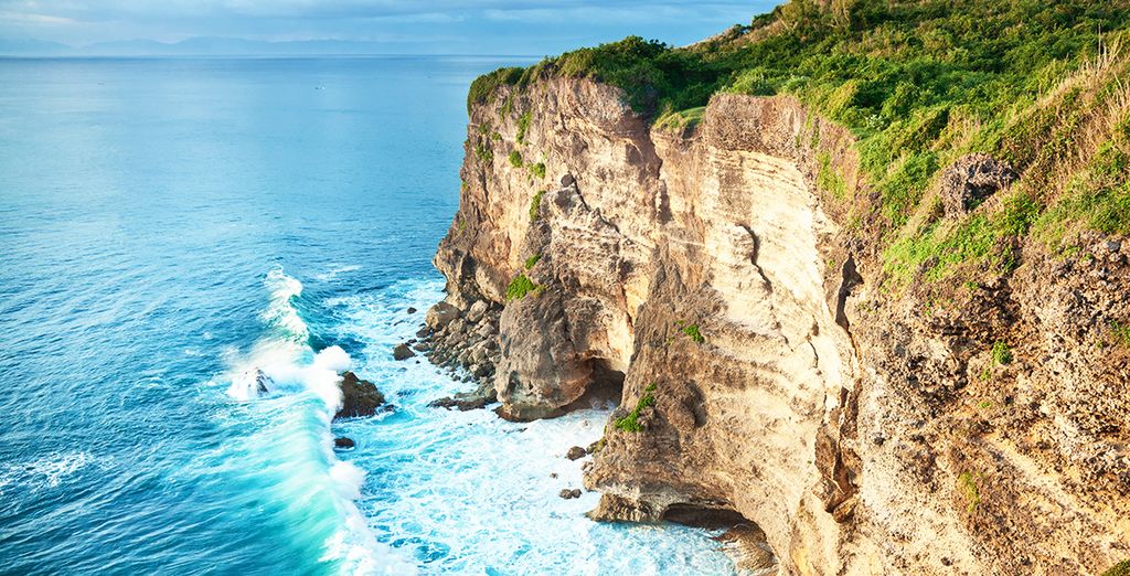 Combinato le perle di Bali: Candidasa, Pelaga, Lovina e soggiorno mare a Uluwatu