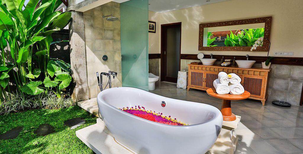 Desa Visesa Ubud 5* + Lembongan Beach Club & Resort 5* + The Club Villas 5*