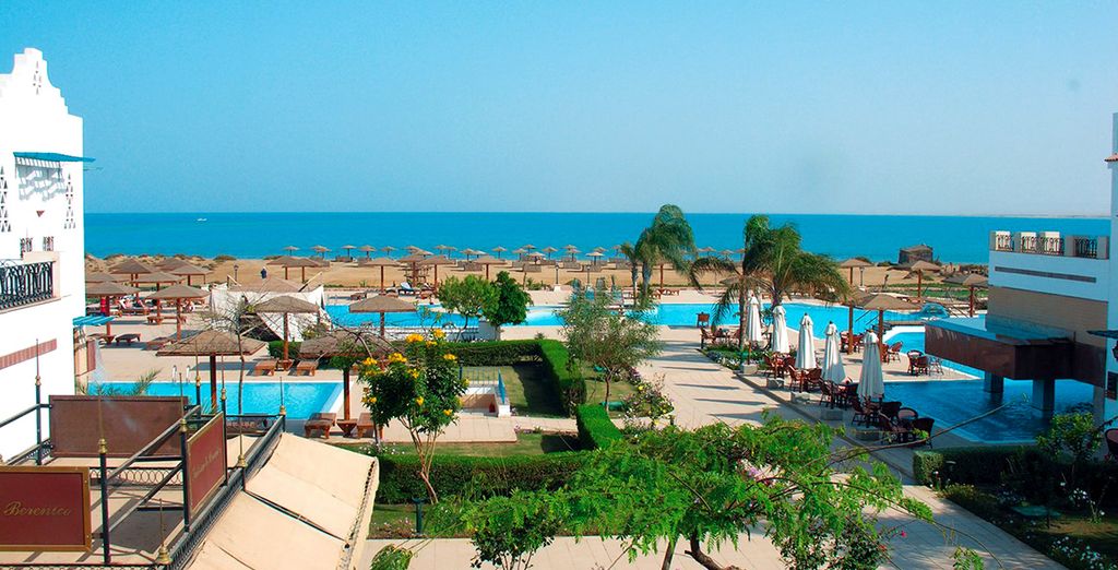 Lahami Bay Beach Resort 5*
