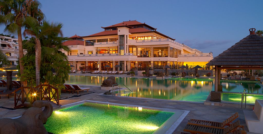 Regency Country Club Apartments Suites 5*