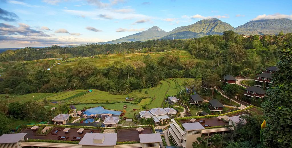 SereS Springs Resort & Spa 5* + Royal Tulip Saranam Resort & Spa 5* + Le Meridien Bali Jimbaran 5*