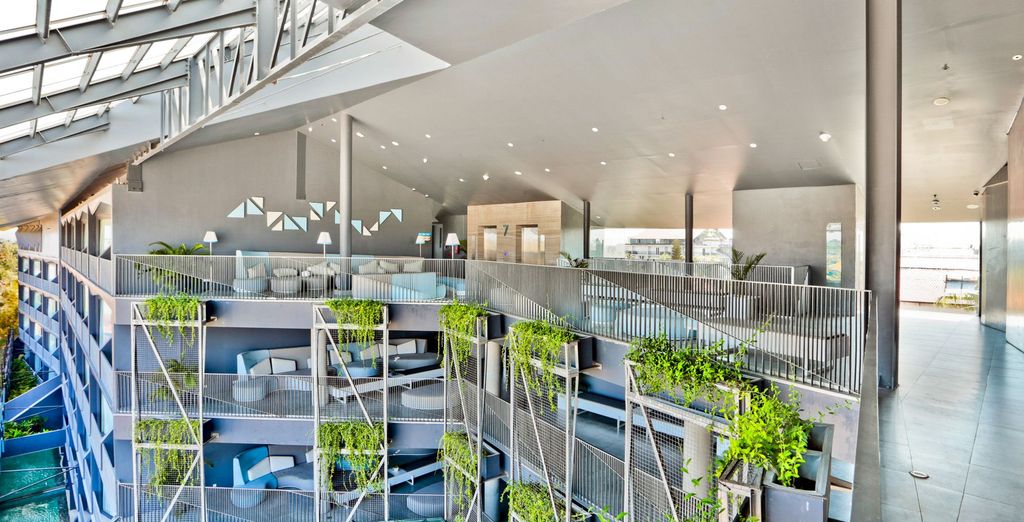 Cordis Hong Kong Hotel 5* e Ize Seminyak Hotel 4* Bali