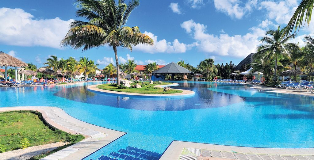 Hotel di lusso con piscina e zona relax a Cuba