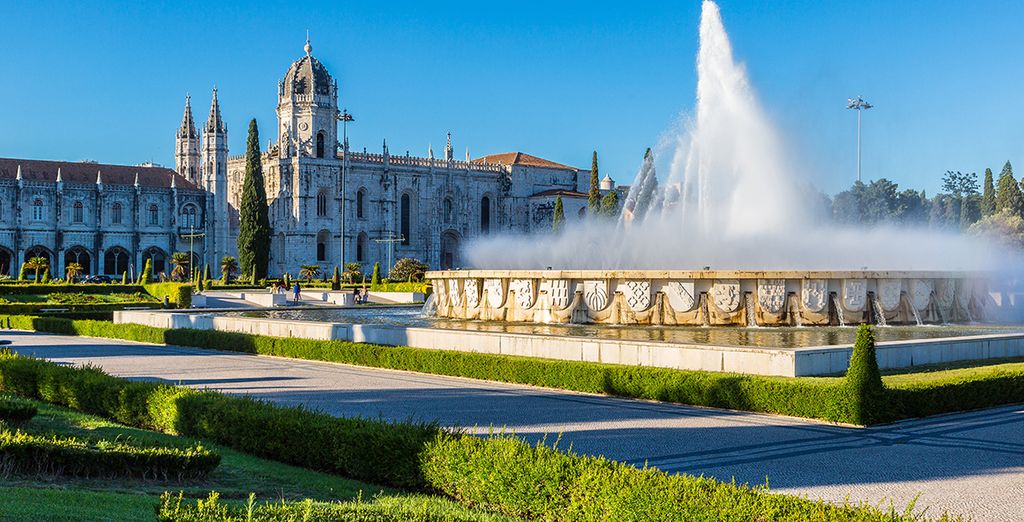 Lisboa Carmo Hotel 4*