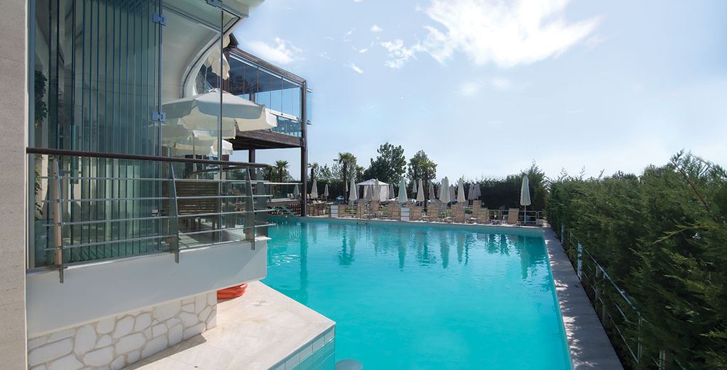 Cosmopolitan Hotel & Spa 4*