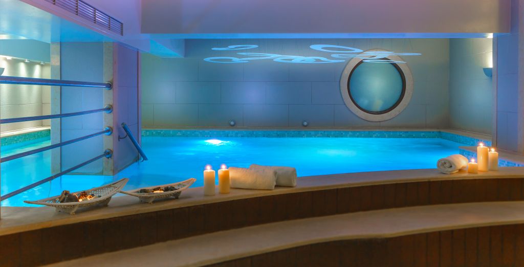 Cosmopolitan Hotel & Spa 4*
