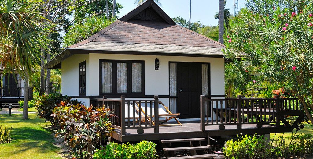 Mai House Patong Hill 5* + Holiday Inn Resort Phi Phi 4* + Pakasai Resort 4*