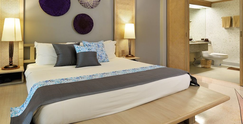 Mai House Patong Hill 5* + Holiday Inn Resort Phi Phi 4* + Pakasai Resort 4*