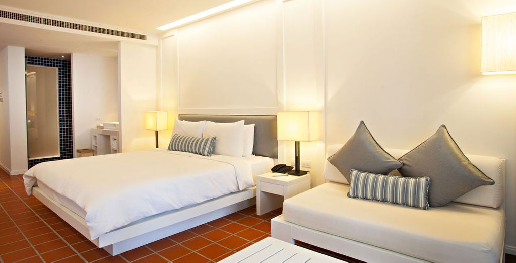 Nuovo City Hotel 4* Bangkok + Hintok River Camp Kanchanaburi + X2 Vibe Phuket Patong 4* 